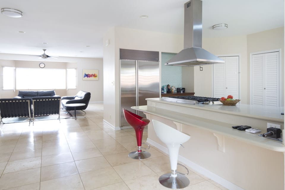 living room / kitchen