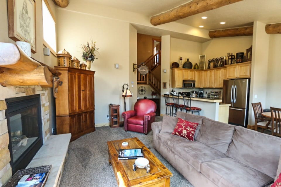 Open floor plan great for families and entertaining