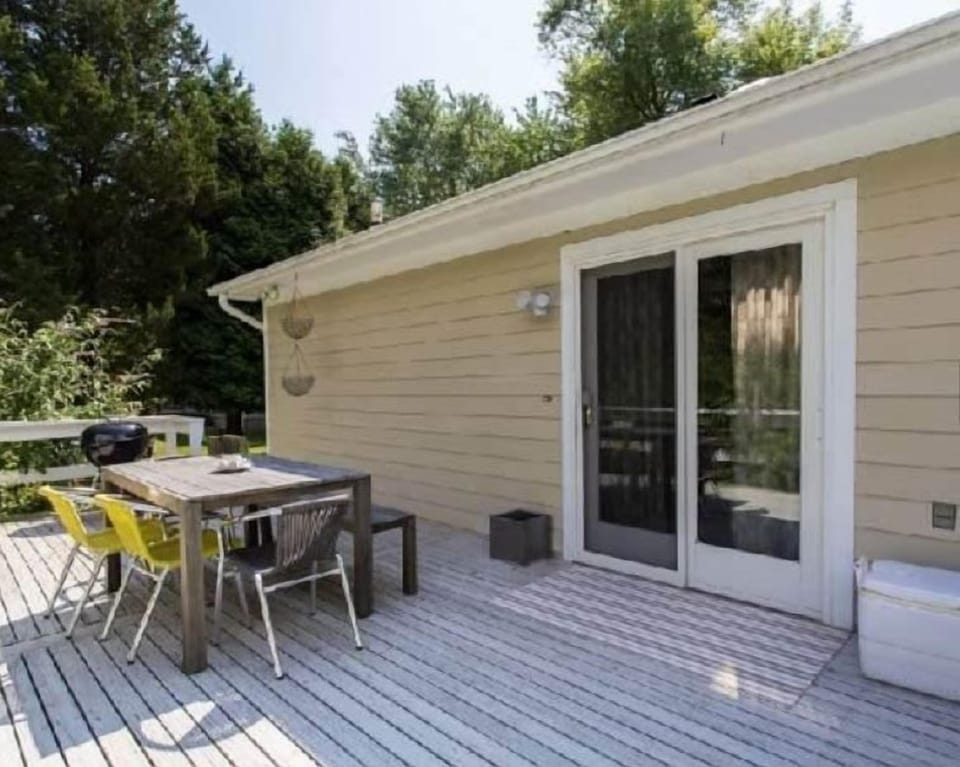Big back deck with new gas grill.