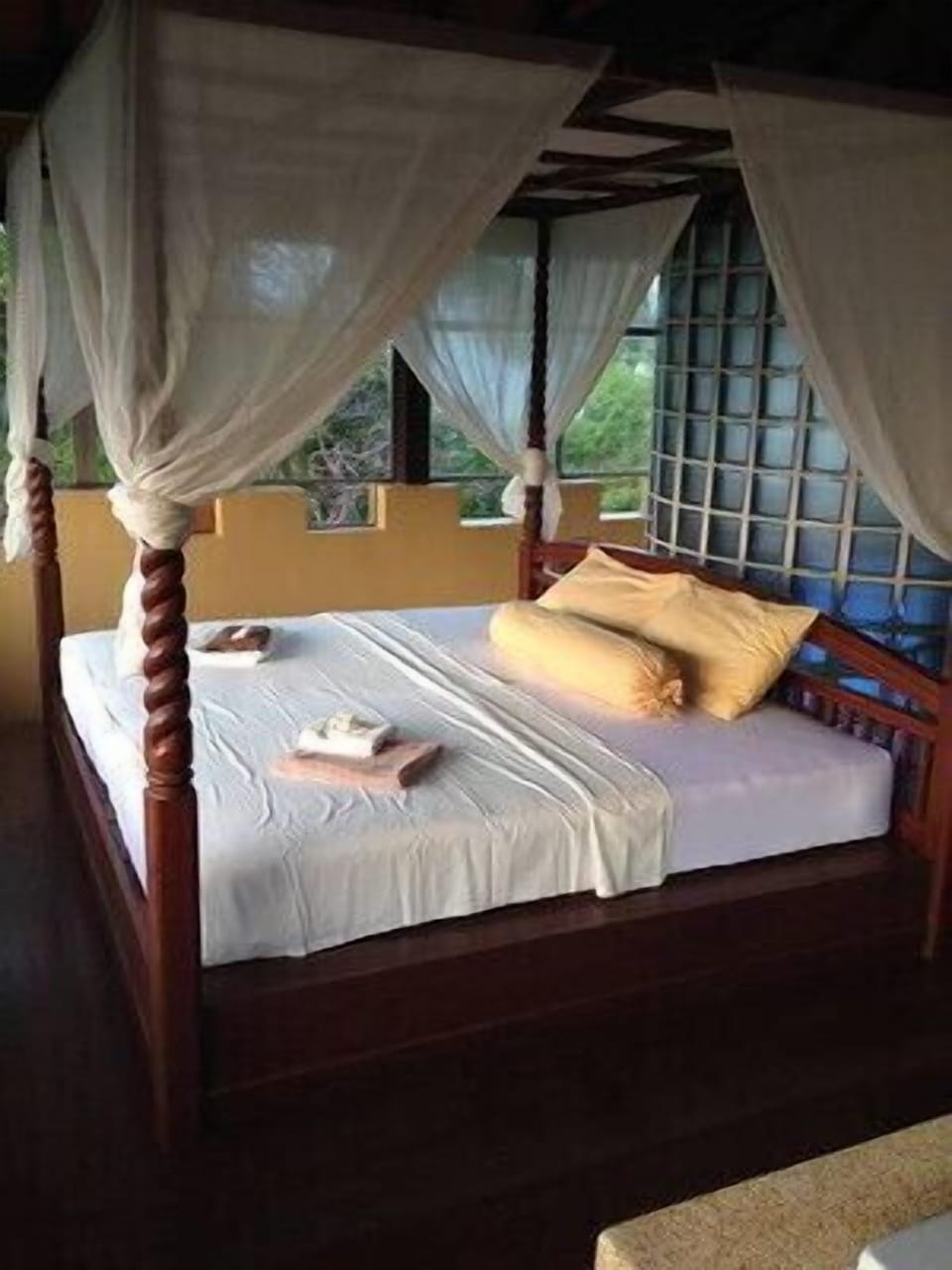 3 Bedroomed seaview Castle Villa