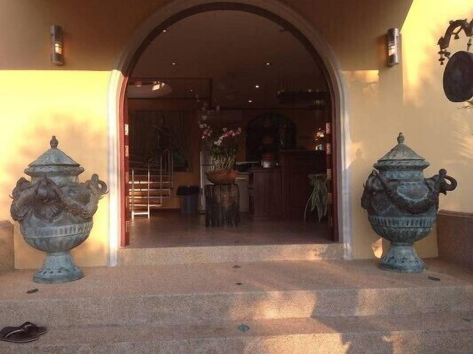 3 Bedroomed seaview Castle Villa