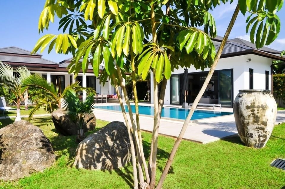 Lagoon Pool Villa - 3 Bedrooms