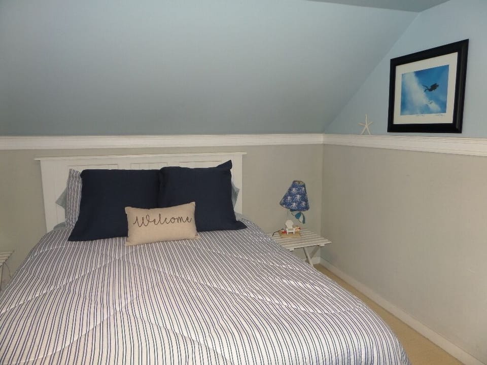 Upstairs "Beach Room"