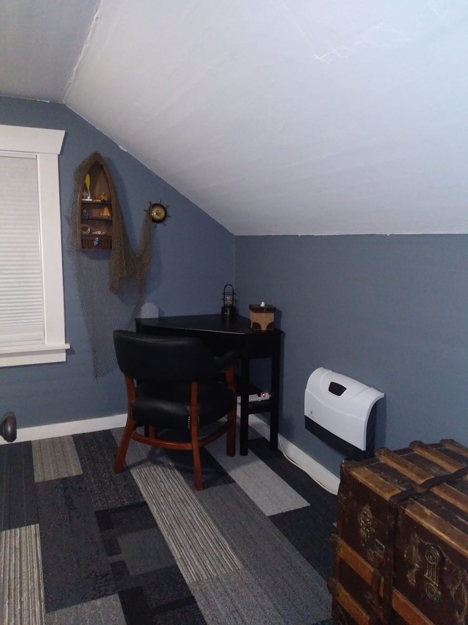 Desk space in upstairs Captain quarters (North side). USB and power outlets