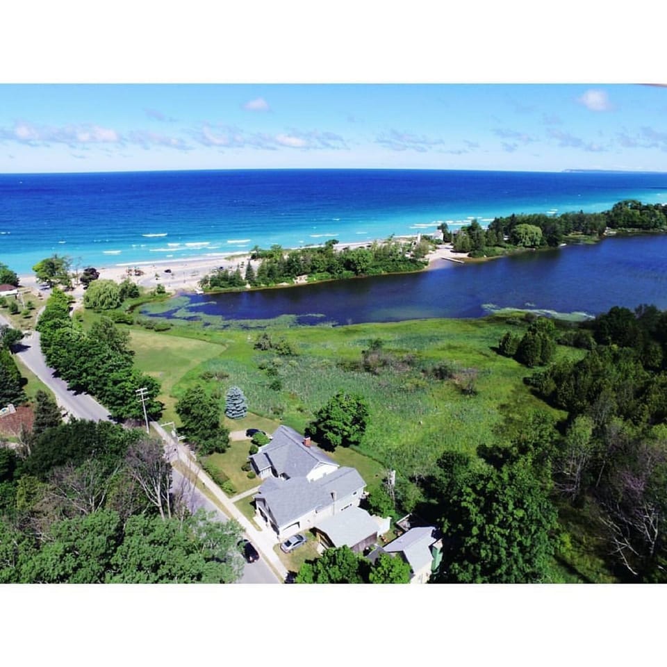 Aerial photo of Park Place and Park Place Guest House