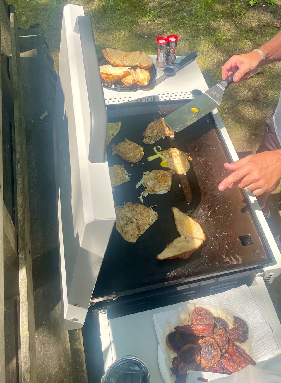 New flat top griddle is fantastic for grilling breakfast, lunch, and dinner!