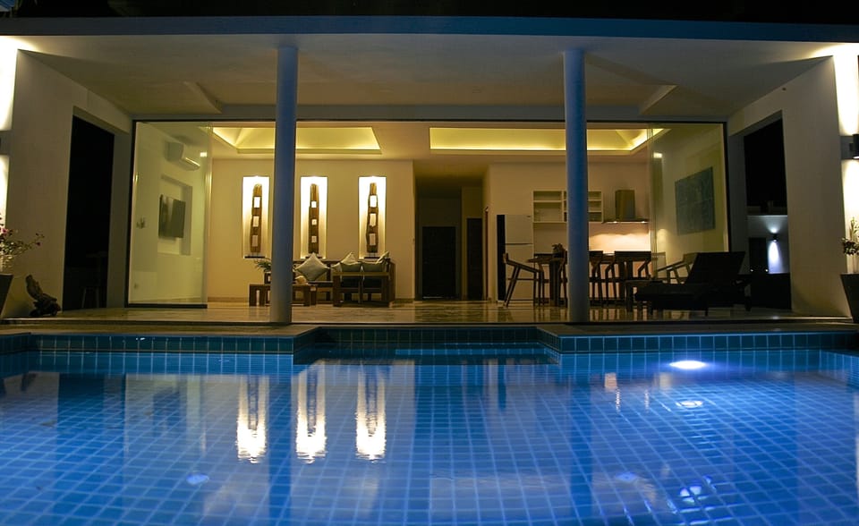 Beautiful Beachfront 3 BRM, private pool