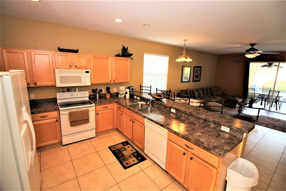 huge, fully equipped kitchen