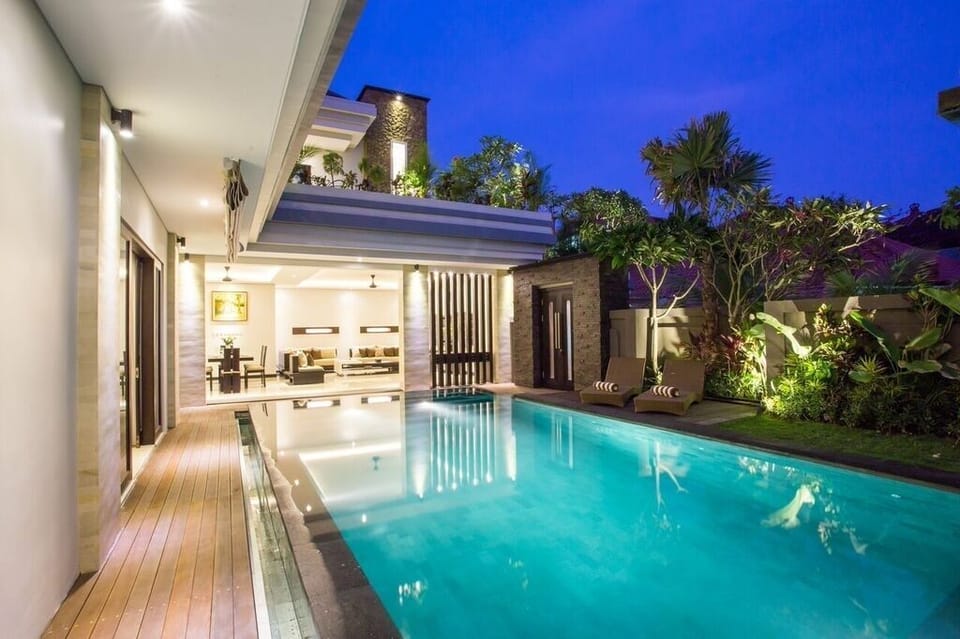 pool with garden