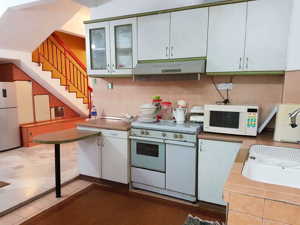 EudoraPlace Puchong Homestay 