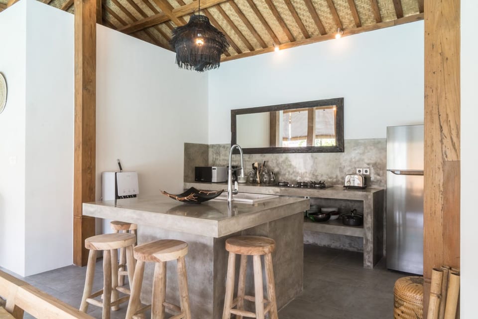 Beautiful 4 BR villa in Seminyak square