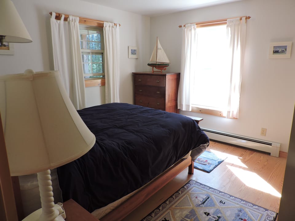 Downstairs Bedroom with Double Bed