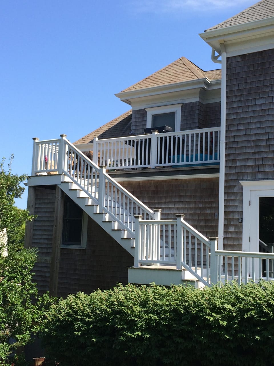 Steps up to condo