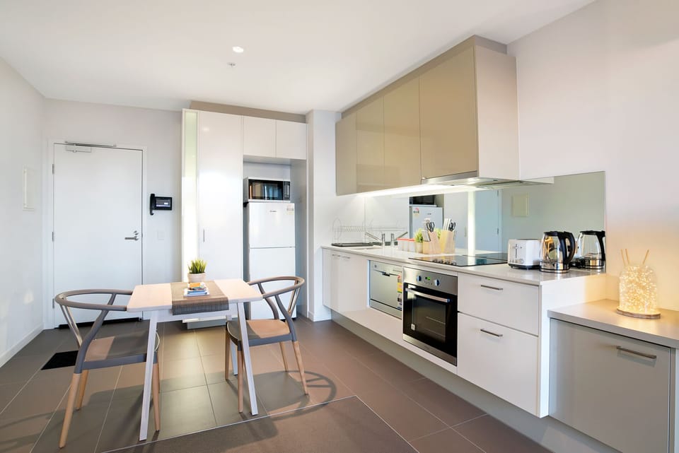 LUXURY 1-BR CBD APT + NETFLIX!