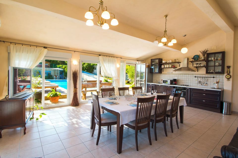 Kitchen (main house)