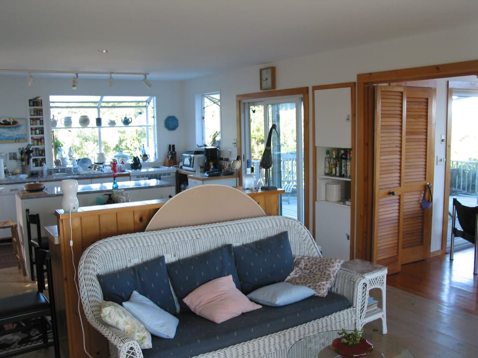 Open, spacious, well-lit. Wi-Fi throughout