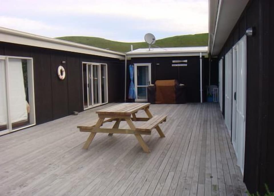 middle deck