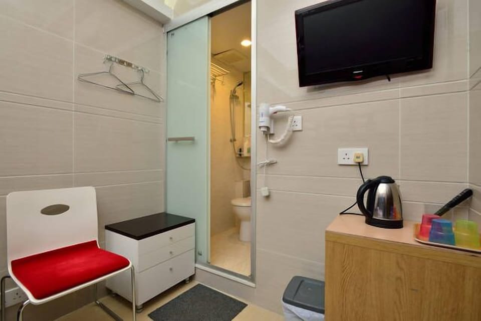 Hostels for 5pax @Mongkok MTR 3min(Rm1)