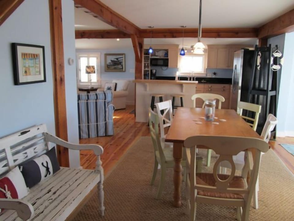 Main house, dining area