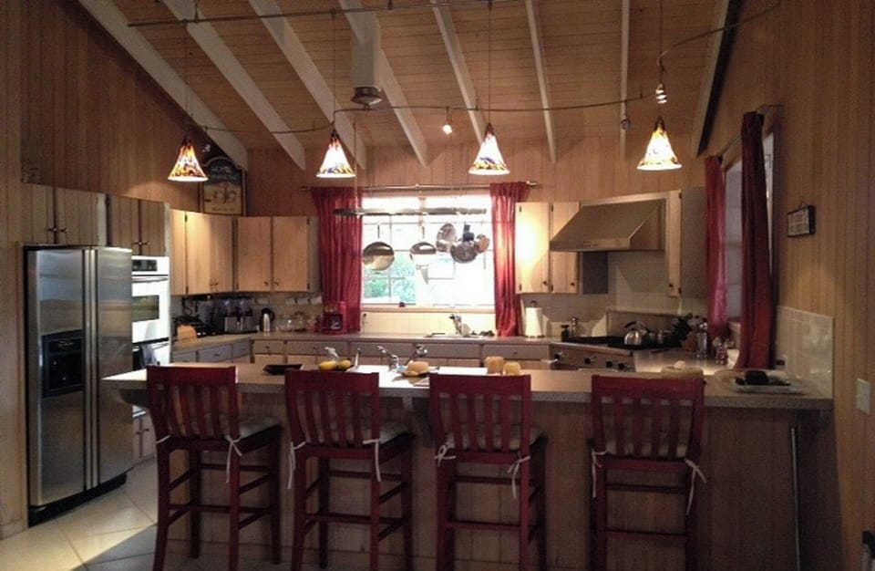 Another view of the kitchen