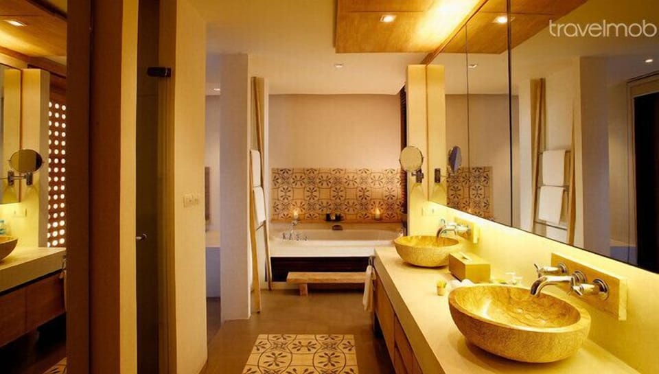 1 bedroom Family Suite Ocean View