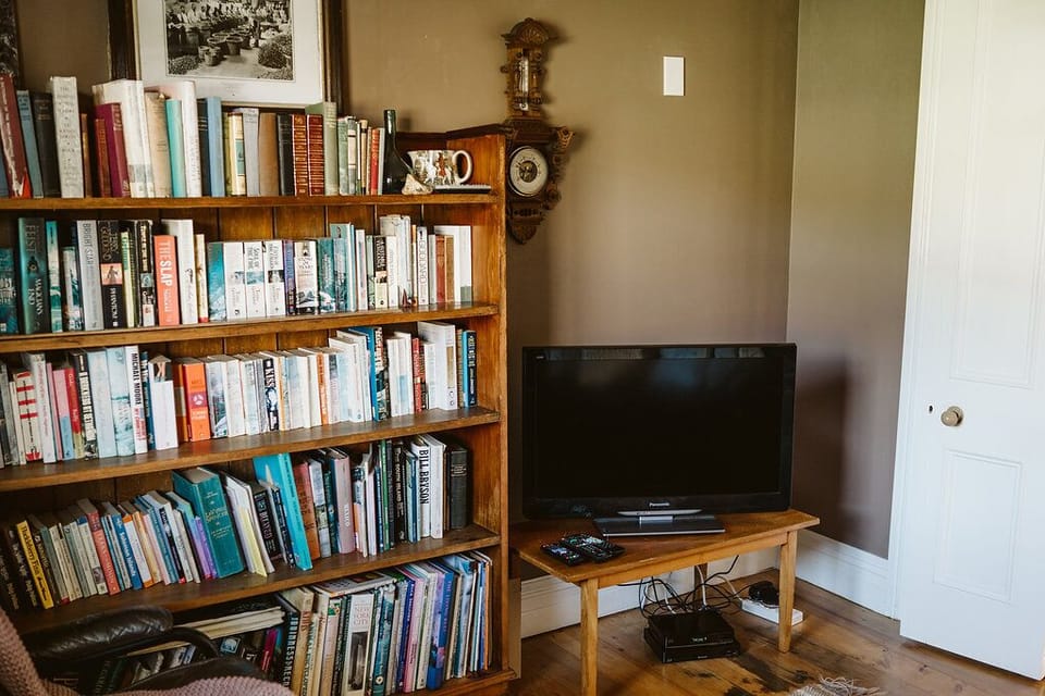 TV room: Freeview provided or BYO SKY card