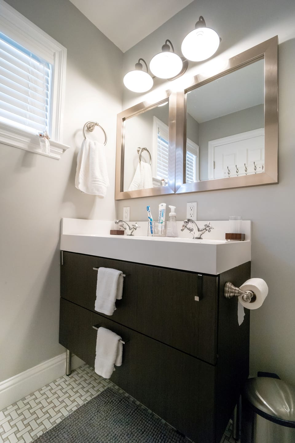 Master en suite with dual sink & storage in the oversized vanity drawers