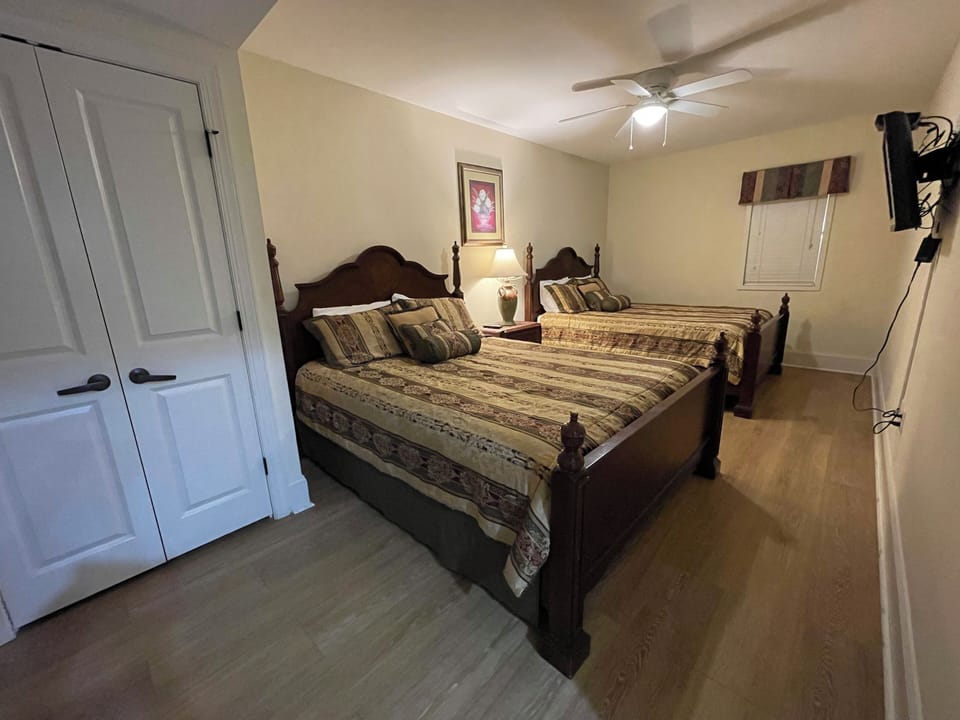 Guest bedroom #2 with 2 queen beds.