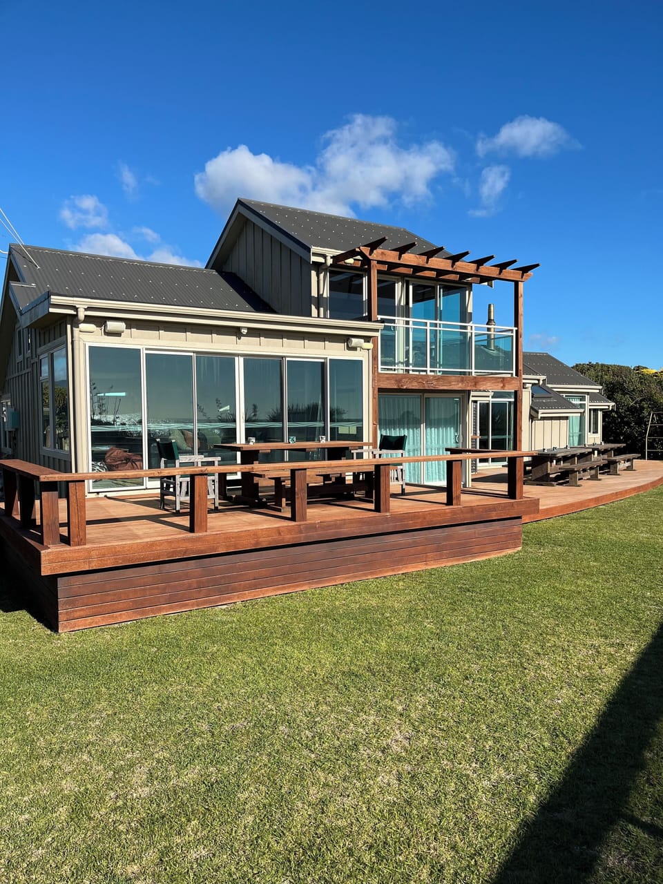 The living room and Kapiti Room 