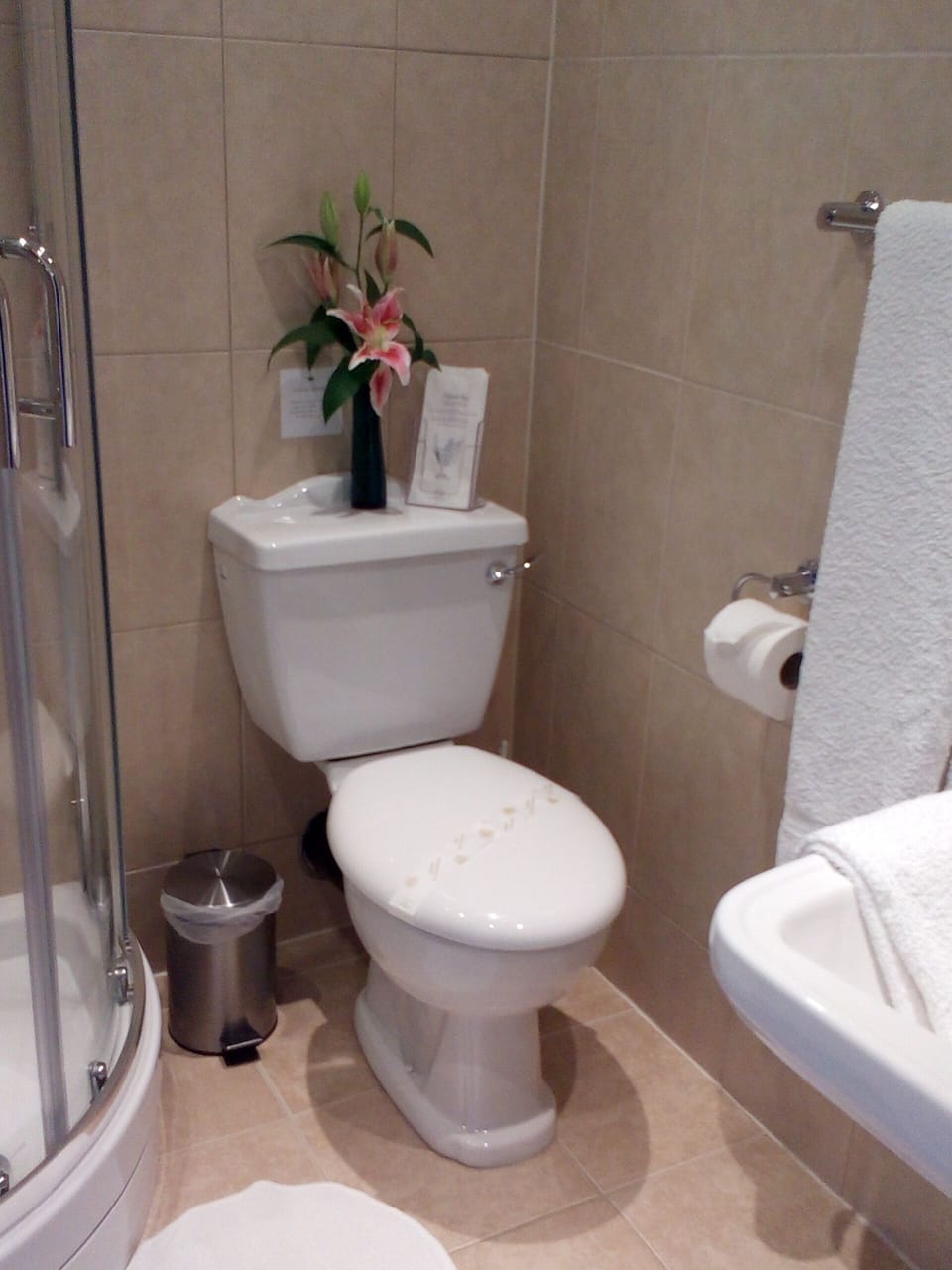 En-suite  in the master bedroom.