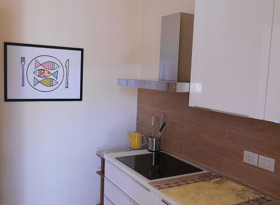 Kitchen - left side