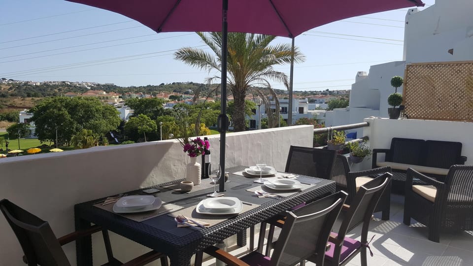 Alfresco dining