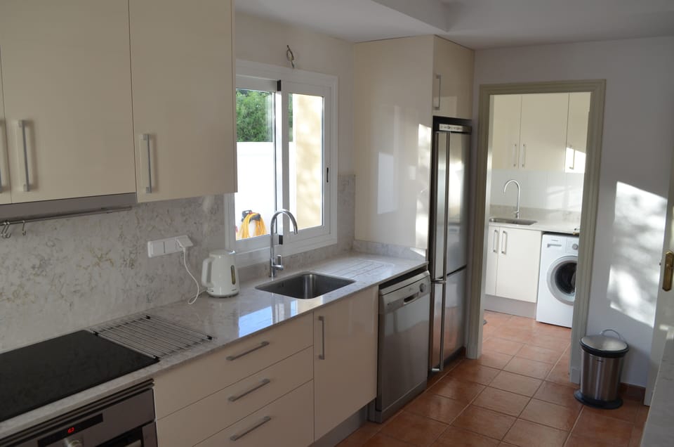 Kitchen & Utility