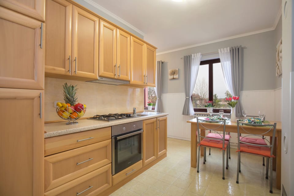 Kitchen and dining room