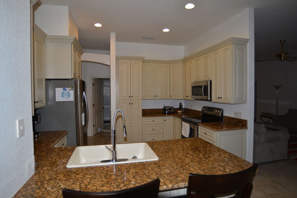 Fully equipped kitchen