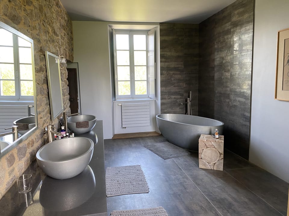 Master bathroom 