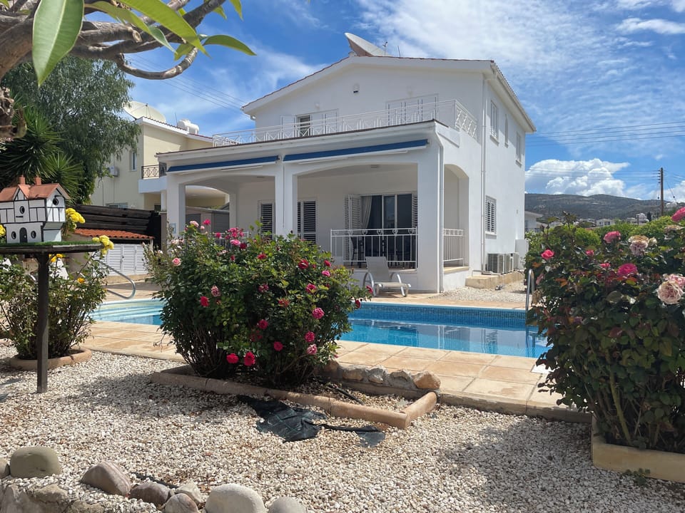 Beautiful professionally maintained gardens with mountain views.
 