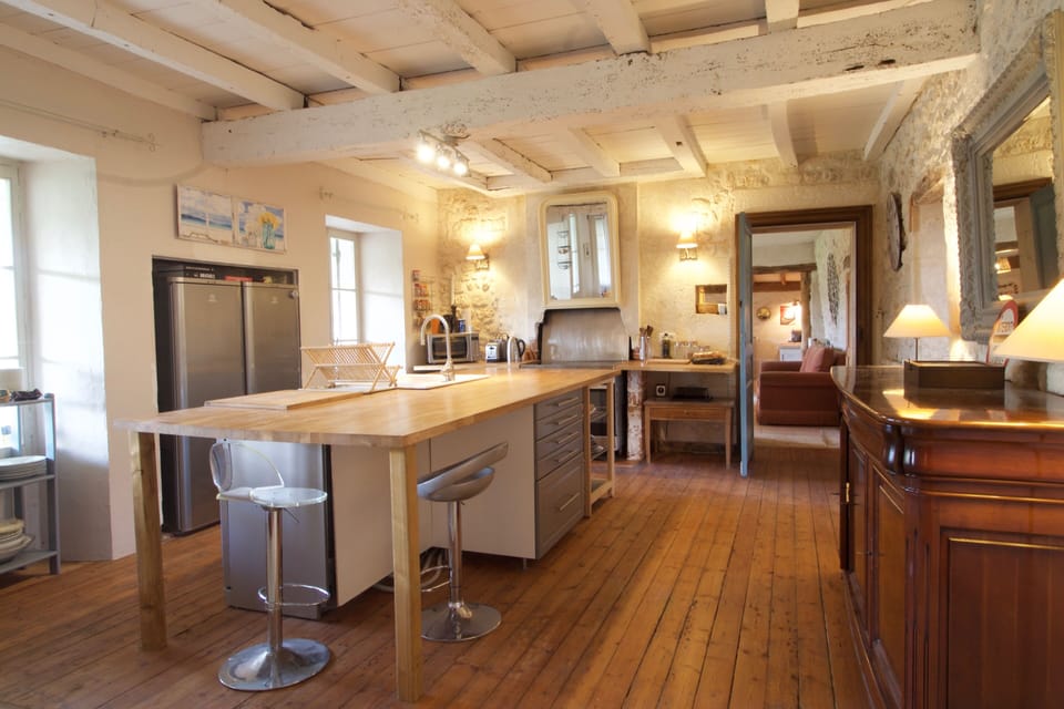 "New kitchen" through to old kitchen.