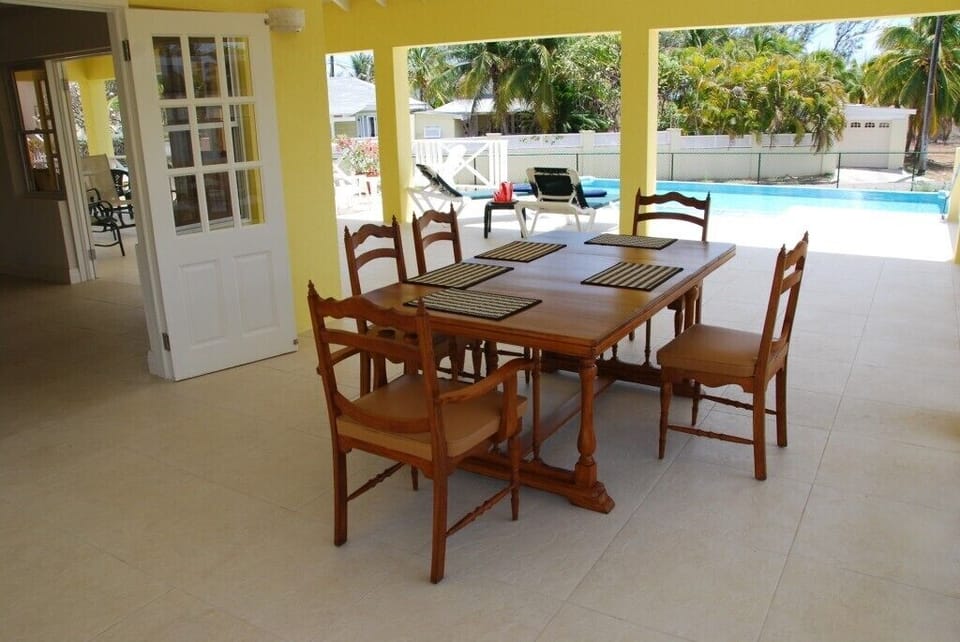 Outside dining area on the gallery