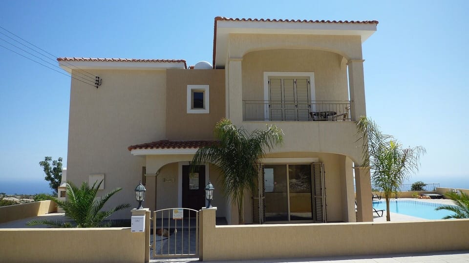 Front of Villa Callista