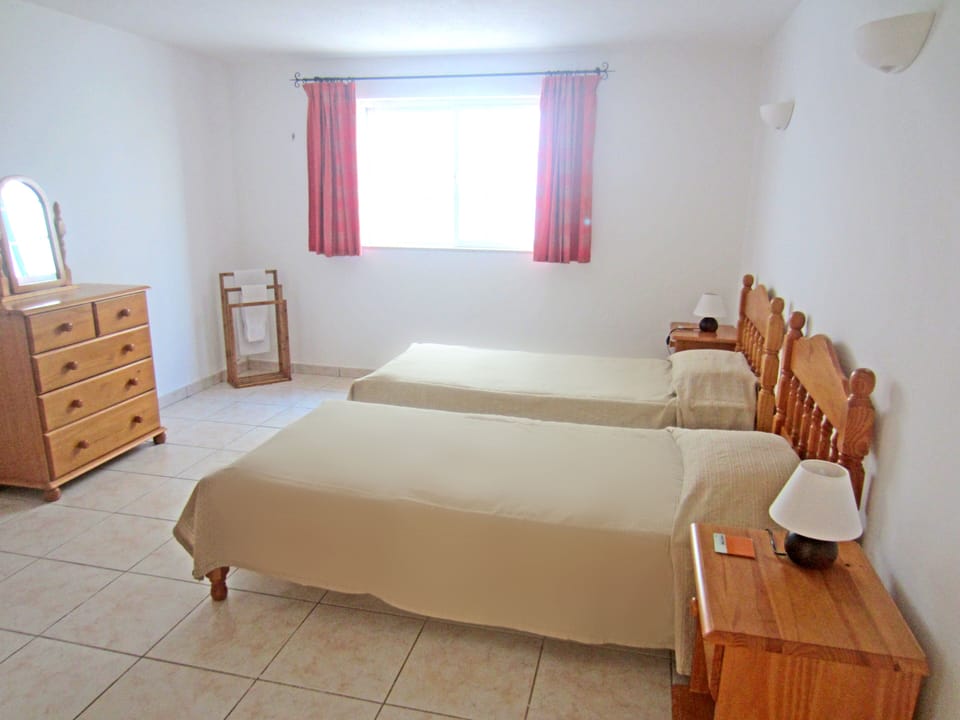 Twin Bedroom 4