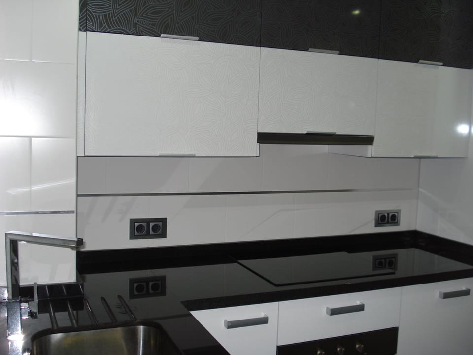Kitchen design with all necessary accessories