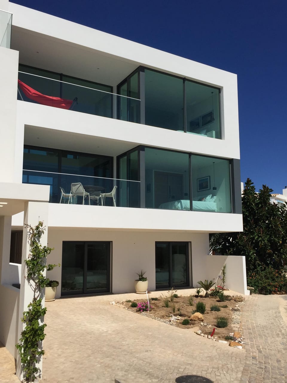 Front entrance facing Salem Beach With open car port