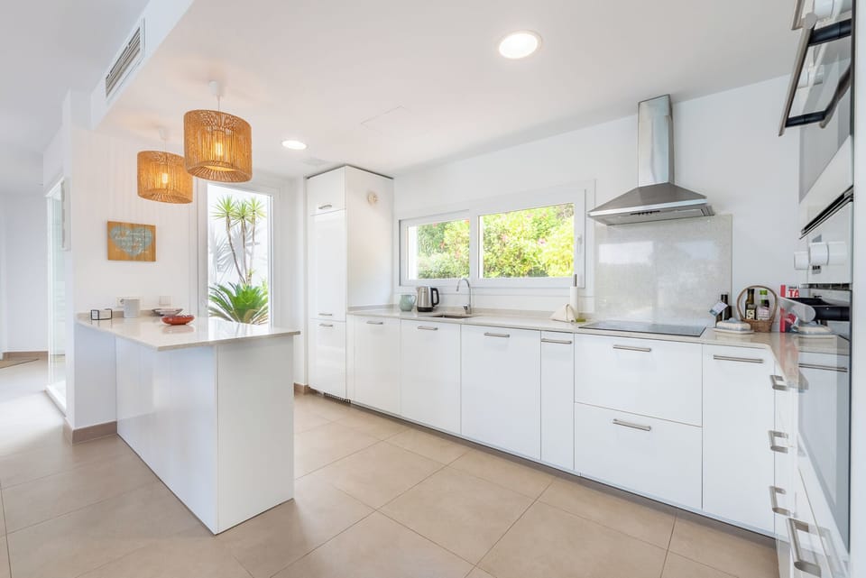 Modern kitchen