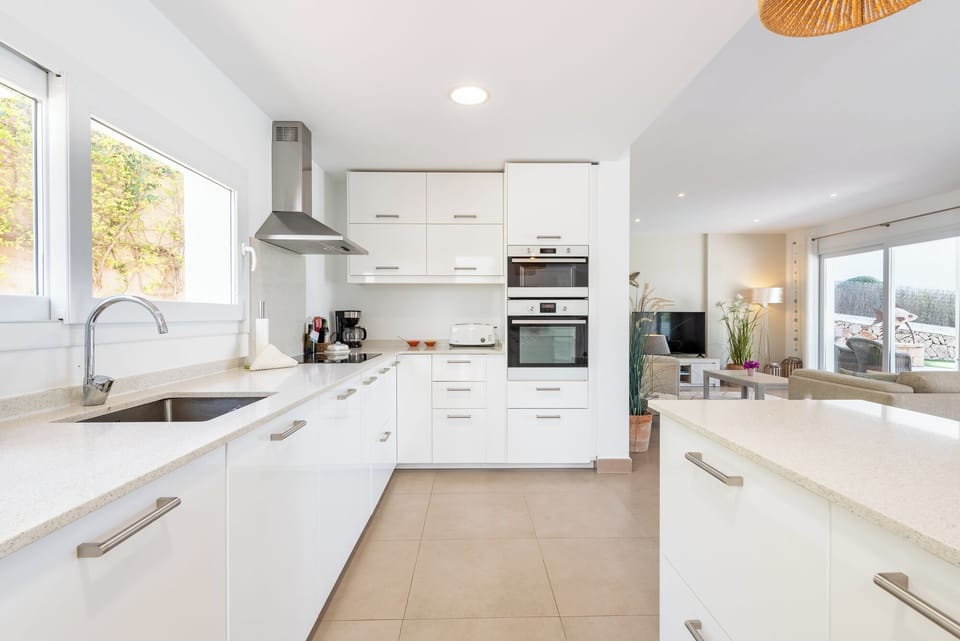 Modern kitchen