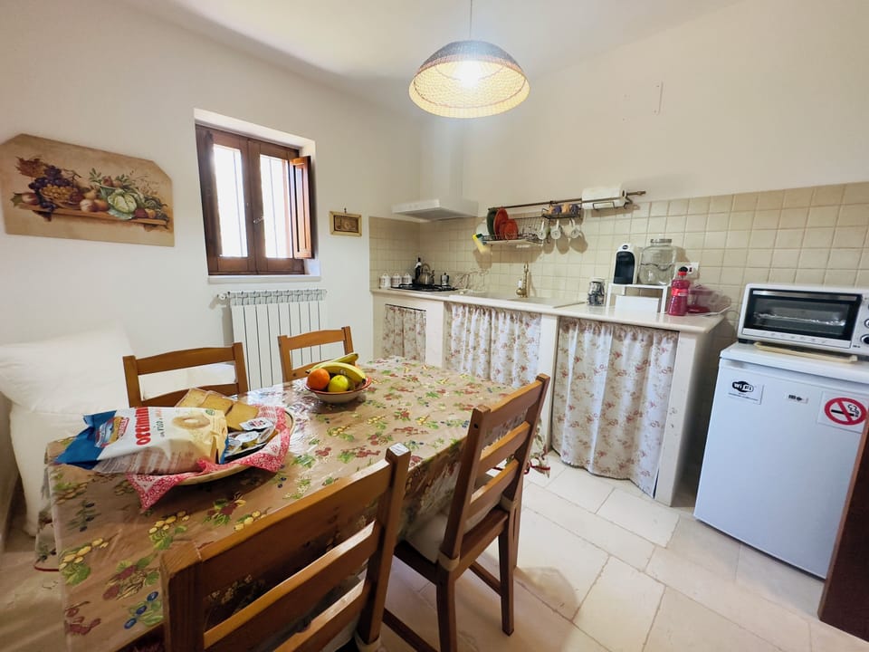 Sala pranzo Trullo Ulivo