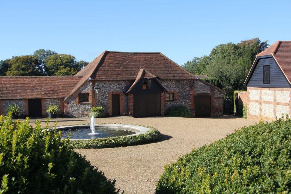 Entrance yard