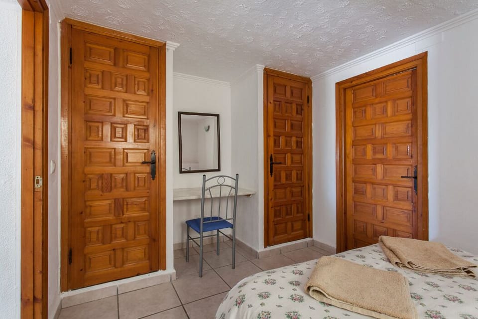 Double bedroom with fitted wardrobes