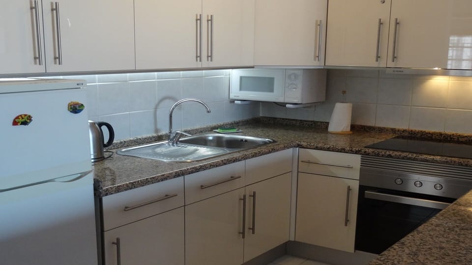 new kitchen fitted 2016