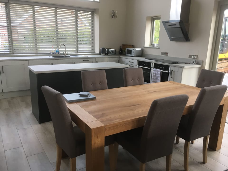 Kitchen/dining for 8 guests